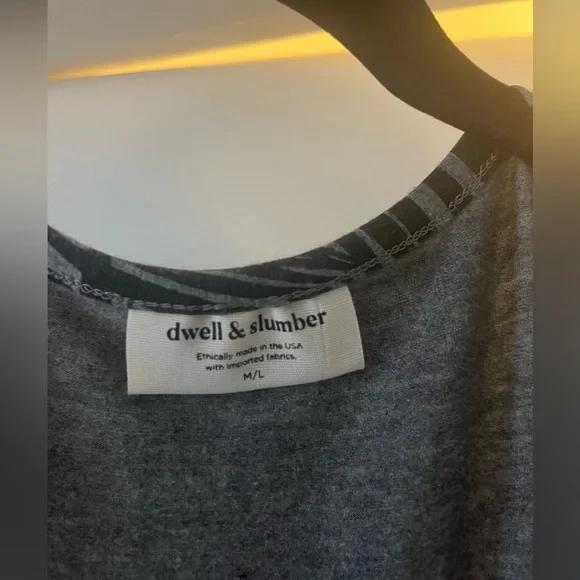 Dwell & Slumber cocoon maternity dress - Picture 3 of 5